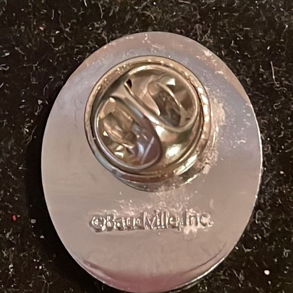 Vintage Saudville, Inc oval silver tone/blue enamel I work with super heroes pin - Picture 6 of 10